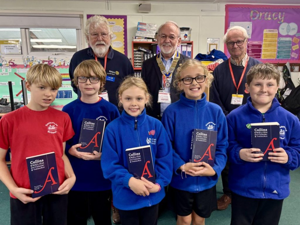 Dawlish Water Rotary Club Donate Dictionaries to Cockwood Primary School